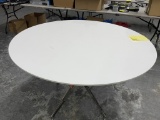 ROUND TABLE WITH CHROME BASE