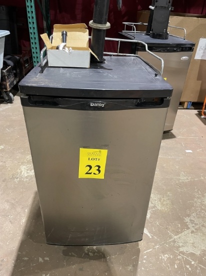 DANBY BEER KEGERATOR COOLER WITH TAP