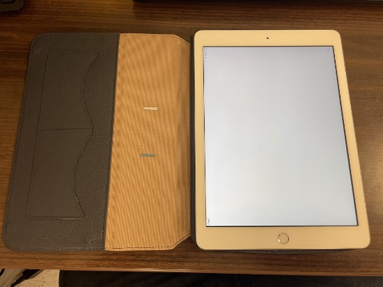 APPLE IPAD 5TH GENERATION MODEL A1822