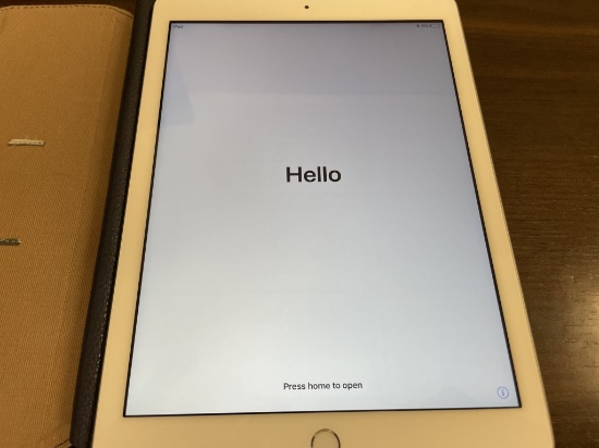 APPLE IPAD 5TH GENERATION MODEL A1822