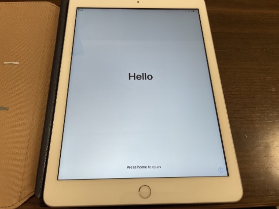 APPLE IPAD 5TH GENERATION MODEL A1822