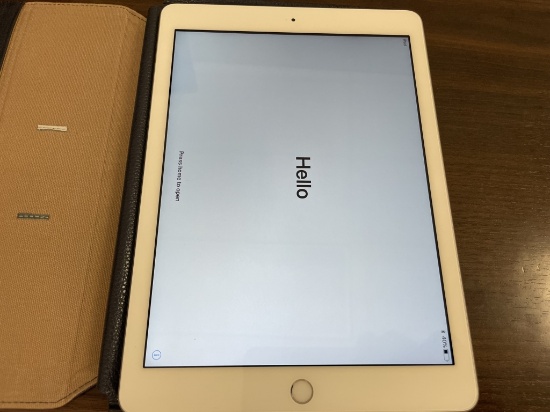 APPLE IPAD 5TH GENERATION MODEL A1822