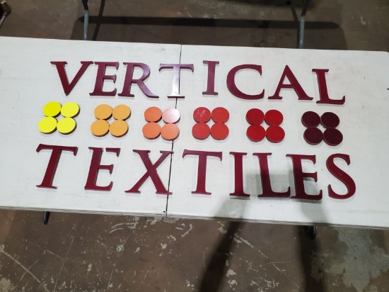 LOT CONSISTING OF 7" PLASTIC LETTERS