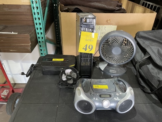 LOT CONSISTING OF ASSORTED ITEMS
