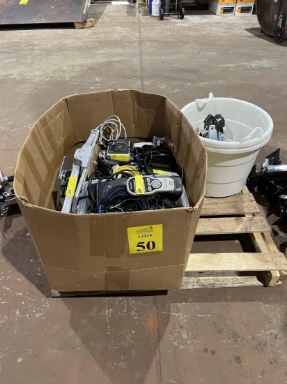 LOT CONSISTING OF ASSORTED COMPUTER PERIPHERALS