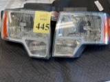SET ORGINAL HEADLIGHT ASSEMBLY FOR FORD F150 TRUCK