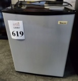 MAGIC CHEF MINI FRIDGE