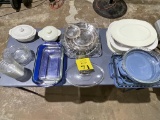 LOT CONSISTING OF ASSORTED SERVING ITEMS