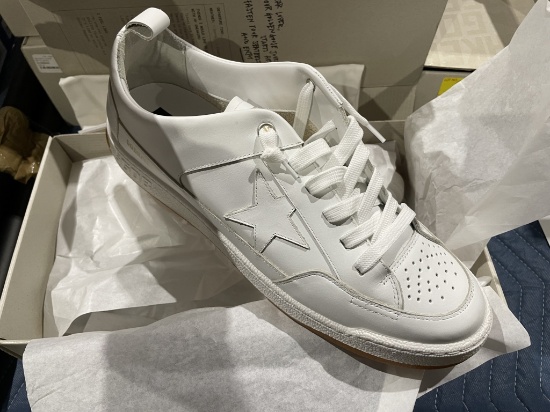 GOLDEN GOOSE SNEAKERS (NEW IN BOX)