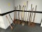 LOT CONSISTING OF ASSORTED GARDEN HAND TOOLS