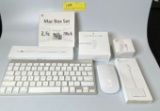 LOT CONSISTING OF APPLE ACCESSORIES