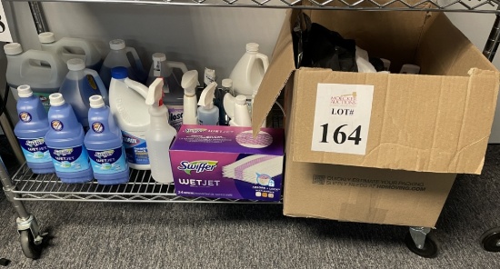 LOT CONSISTING OF CLEANING SUPPLIES