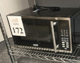 LOT CONSISTING OF SUNBEAM MICROWAVE OVEN
