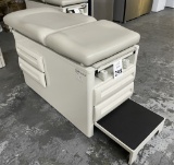 UMF MEDICAL PATIENT EXAM TABLE MODEL 5240
