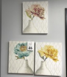 LOT CONSISTING OF FLORAL CANVAS PRINTS