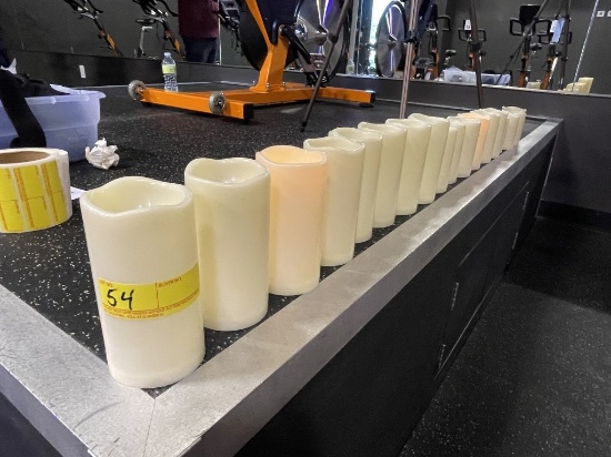 LOT CONSISTING OF (18) ELECTRIC CANDLES