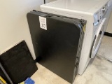 PLASTIC FOLDING TABLES MEASURES: 6'W X 29