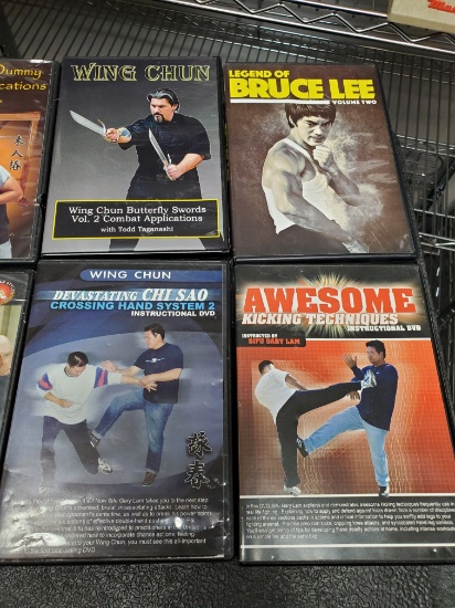 LOT CONSISTING OF CD'S AND DVD'S OF MARTIAL ART