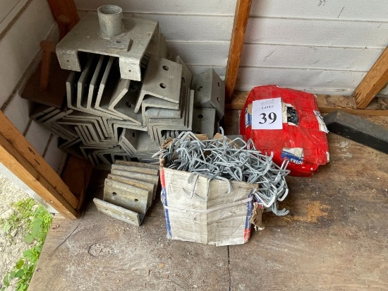 LOT CONSISTING OF HD L-BRACKETS AND CLIPS