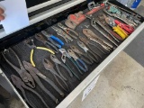 LOT CONSISTING OF CONTENTS OF TOOL BOX DRAWER