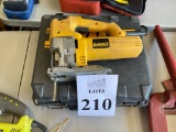 DEWALT VARIABLE SPEED JIG SAW MODEL DW321 WITH HARD CASE