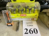 LOT CONSISTING OF ASSORTED ROUTER BITS