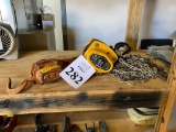 LOT CONSISTING OF MANUAL HOIST