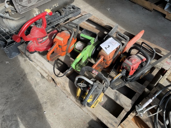LOT CONSISTING OF CHAIN SAWS AND BLOWER,