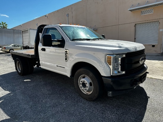 2019 FORD F-350 SUPER DUTY TRUCK FLATBED TRUCK