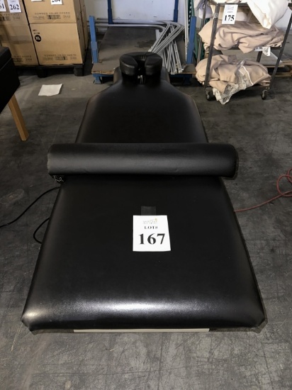 WINCO CHIROPRACTIC TREATMENT TABLE
