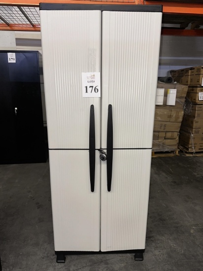 FREESTANDING GARAGE CABINET