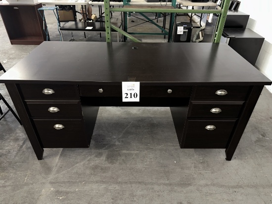 EXECUTIVE OFFICE DESK