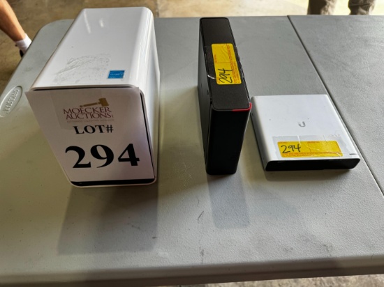 LOT CONSISTING OF ASSORTED I T PERIPHERALS