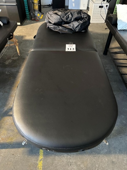 FOLDING PORTABLE MASSAGE TABLE