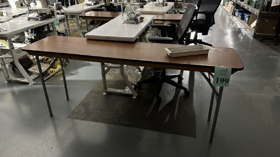 FOLDING TABLES