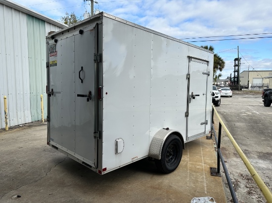 2022 14' CARRY-ON TRAILER CORP COMMANDER III ENCLOSED UTILITY TRAILER