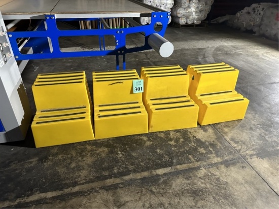 PLASTIC STEPSTOOLS