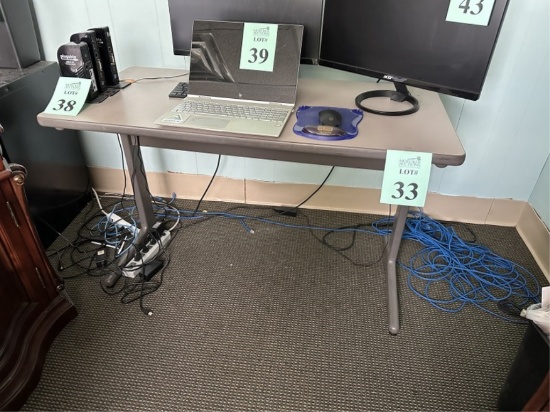 METAL FRAME WORKSTATION