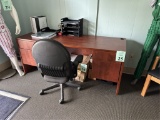 LOT CONSISTING OF DOUBLE PEDESTAL DESK WITH CHAIR