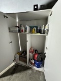 2-DOOR STORAGE CABINET WITH MISCELLANEOUS CLEANING SUPPLIES