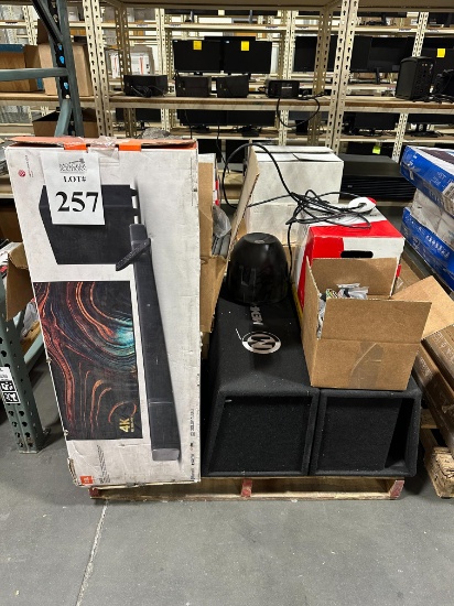 LOT CONSISTING OF RETURNED CAR AUDIO EQUIPMENT