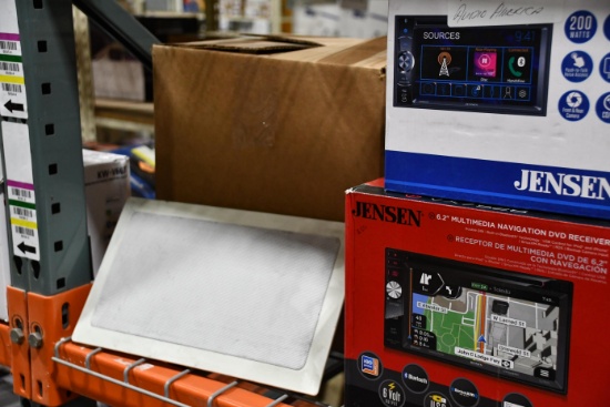 LOT CONSISTING OF RETURNED ELECTRONIC GOODS