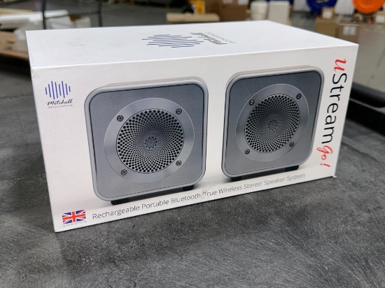 CASE OF MITCHELL ACOUSTICS DEMO SPEAKER SYSTEM (NEW)