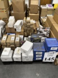 LOT CONSISTING OF VARIOUS ELECTRONIC ACCESSORIES (NEW)