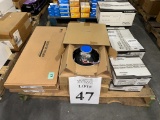 LOT CONSISTING OF ASSORTED ELECTRONICS AND STANDS