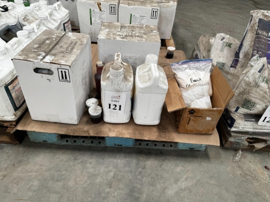 LOT CONSISTING OF ASSORTED FERTILIZER/INSECTICIDE