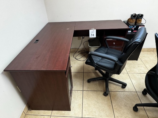 L-SHAPE OFFICE DESK WITH ROLLING OFFICE CHAIR