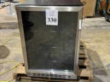 EDGESTAR BEVERAGE COOLER WITH GLASS DOOR