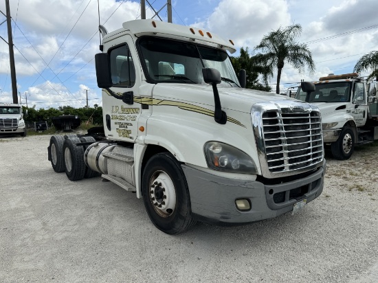 2012 FREIGHTLINER CASCADIA 125 TRACTOR TRAILER TRUCK