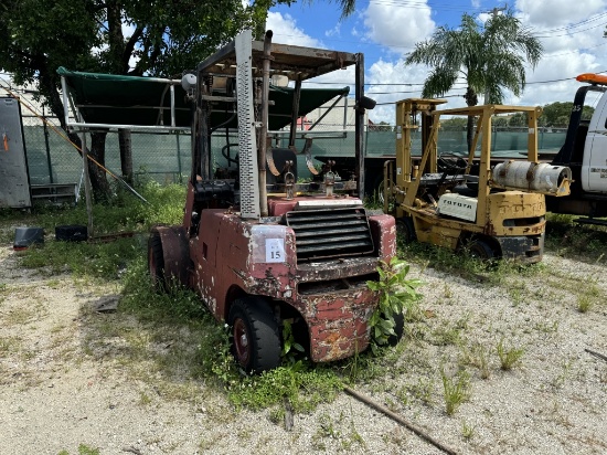 LOT CONSISTING OF (2) FORKLIFTS FOR PARTS